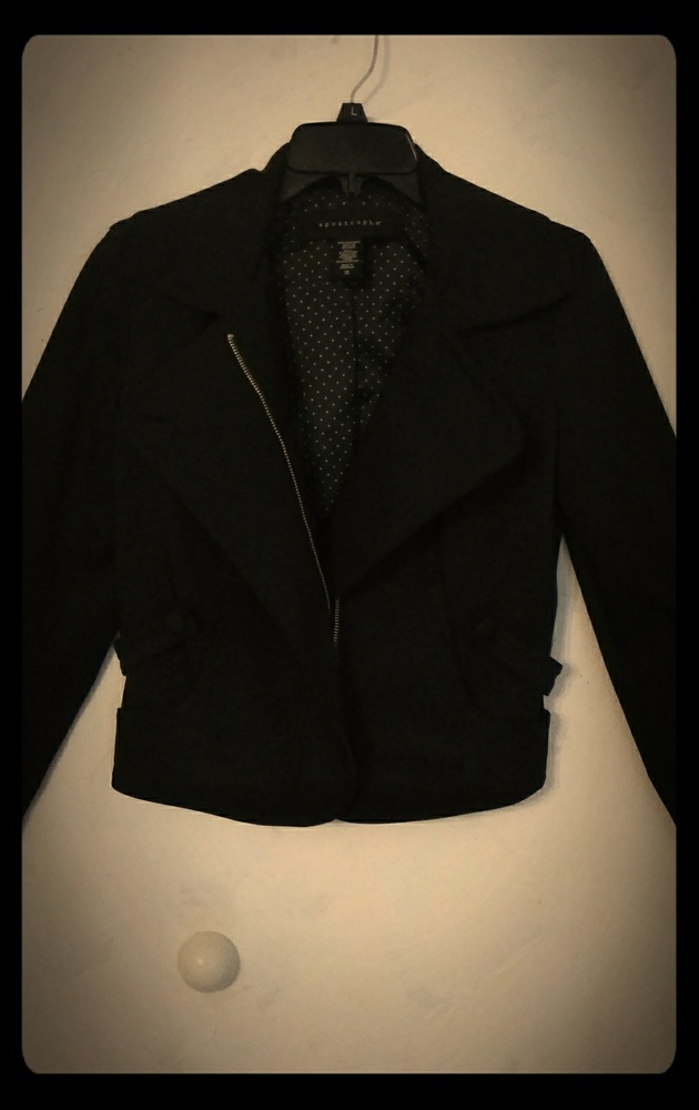 Short waist jacket made by Apostrophe